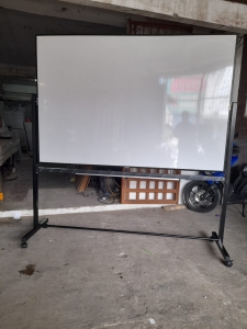 Papan Tulis Whiteboard Daiko Standing